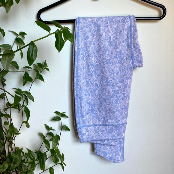 Gymshark Pants - Gymshark Blue Fleur Textured Leggings (Medium)